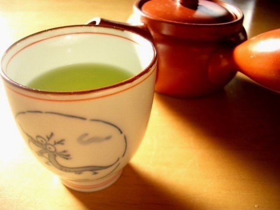 7 bí quyết sống khoẻ, sống lâu của người Nhật được cả thế giới săn lùng - 6 Trà xanh là thức uống hàng ngày của người dân đất nước mặt trời mọc.