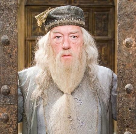 Những “cây đa, cây đề” của Hollywood, ngày ấy và bây giờ - 5 Cụ Dumbledore trong loạt phim “Harry Potter”, Michael Gambon…