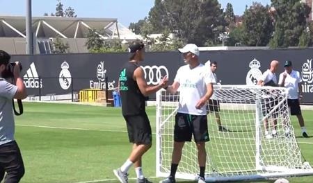 Morata hân hoan cùng bà xã gia nhập Chelsea - 5 Morata lưu luyến tạm biệt huấn luyện viên Zinedine Zidane