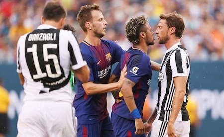 Pirlo xúc động tái ngộ Buffon trên đất Mỹ - 5 Juventus vừa để thua Barca với tỉ số 1-2