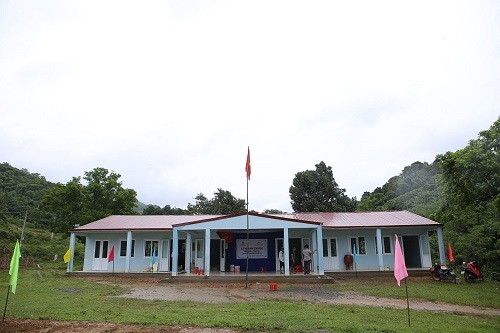 Khánh thành công trình 10 phòng học cho trẻ em nghèo Quảng Trị - 5 Toàn cảnh 3 phòng học khang trang tại điểm trường Ba Ngày - Dakrong, Quảng Trị sau khi được xây dựng từ nguồn ngân sách của Giải chạy vì giáo dục Edurun 2016.