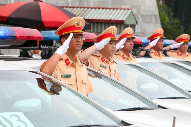 
Theo Đại tá Đào Vịnh Thắng - Trưởng phòng CSGT Hà Nội, tuần lễ cấp cao APEC là sự kiện đặc biệt quan trọng nên kế hoạch dẫn đoàn đã được chuẩn bị kỹ lưỡng, lực lượng CSGT sẽ phối hợp chặt chẽ với các lực lượng liên quan để đảm bảo an toàn tuyệt đối.
