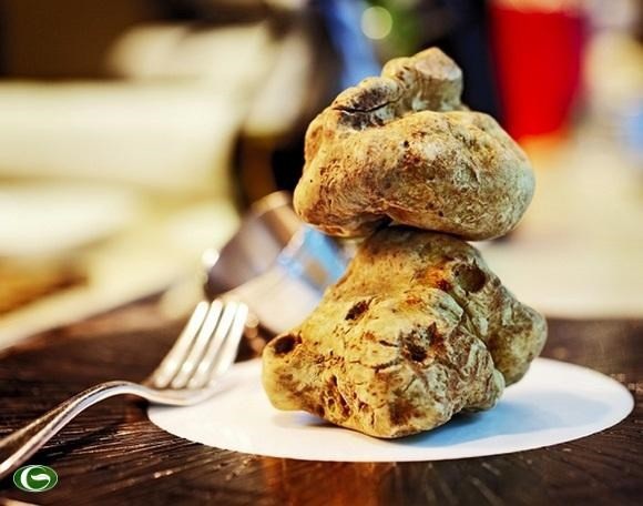 Kim cương, siêu xe hạng sang không là gì với những siêu đặc sản này - 2 Kim cương, siêu xe hạng sang không là gì với những siêu đặc sản này - 2