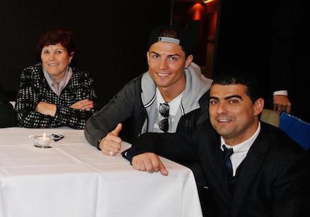 Cảm động với hành trình cứu rỗi người anh nghiện ngập của C.Ronaldo - 5 Bà mẹ Dolores giờ đã có thể yên tâm về hai cậu con trai