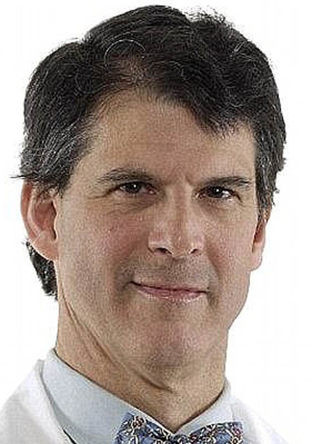 Nhà khoa học hồi sinh từ cõi chết kể về trải nghiệm cận tử - 3 Tiến sĩ Eben Alexander từng trải nghiệm cảm giác cận kề cái chết.