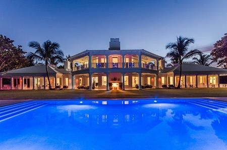 Đại hạ giá, siêu dinh thự của Celine Dion vẫn ế chỏng ế chơ - 6 Riêng dãy nhà chính đã rộng tới 929 mét vuông…