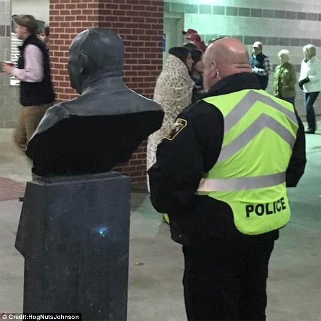 Những bức ảnh trùng hợp tình cờ đầy thú vị - 6