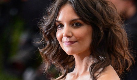 Những sai lầm khiến sao Hollywood “đi tong” cả sự nghiệp - 6 Katie Holmes là một trường hợp khá “đen đủi” khi phải xuất hiện trong danh sách này chỉ vì đã “lỡ” kết hôn với Tom Cruise, một ngôi sao nhiều danh tiếng nhưng cũng lắm tai tiếng do mối quan hệ với giáo phái Scientology.