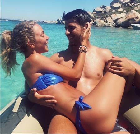 Bà xã của Morata sắp trở thành bóng hồng sexy nhất Premier League - 6 Morata đã hết sức may mắn khi lấy được Alice Campello làm vợ