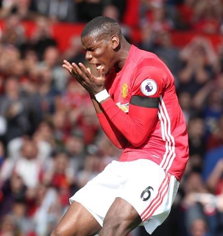 Những kiểu tóc thảm họa của Pogba từ khi gia nhập MU - 6 … khi thì lại cắt ngắn đơn giản