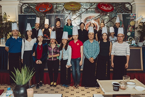 Trải nghiệm nghệ thuật ẩm thực Thái Lan với đầu bếp trứ danh Chef Papasamon Vejchaki và Chef Najaya Mekrawee