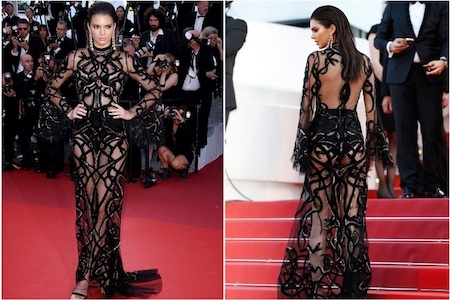 “Bỏng mắt” trước những màn khoe thân ấn tượng của sao Hollywood - 7 Kendall Jenner dường như cũng là một tín đồ ưa thích những bộ váy xuyên thấu sexy