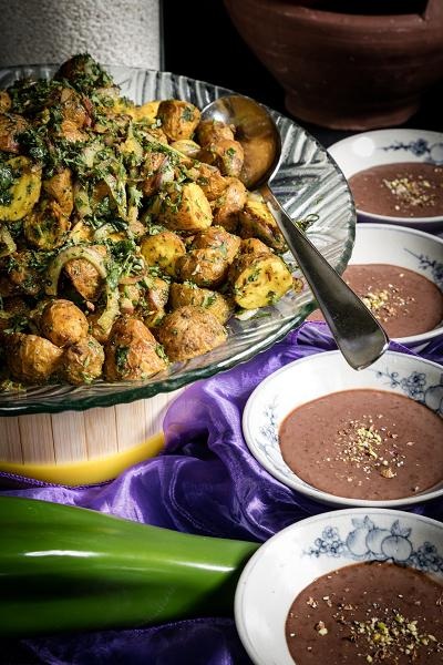 Nhớ “để dành bụng” để thưởng thức vô vàn những món ngon đến từ Ấn Độ, Mexico, Ý và cả các món thuần Việt nữa nhé.