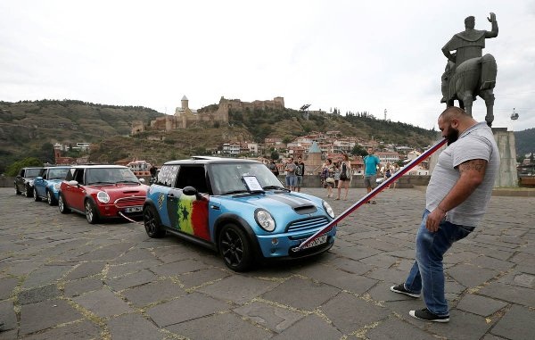 Những bức ảnh kì cục nhất trong năm 2016 - 8 Những bức ảnh kì cục nhất trong năm 2016 - 8