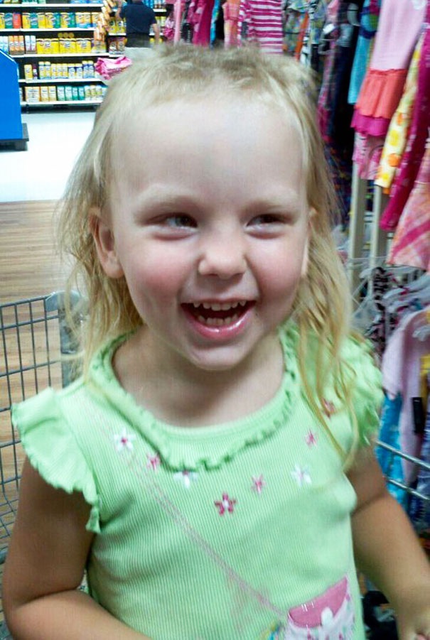 Chết cười với những bức ảnh khi bọn trẻ tự tay cắt tóc - 8