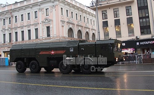 Nga diễn tập chuẩn bị cho lễ duyệt binh Ngày Chiến thắng tại Moscow - 9 Tổ hợp tên lửa đạn đạo chiến thuật Iskander-M