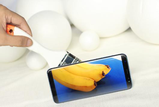Galaxy S8 hóa thân đa dạng trong loạt ảnh “đánh lừa thị giác” - 8 Galaxy S8 hóa thân đa dạng trong loạt ảnh “đánh lừa thị giác” - 8