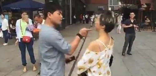 Yêu qua mạng, đến khi gặp mặt cặp đôi xông vào đánh nhau vì quá xấu - 3 Yêu qua mạng, đến khi gặp mặt cặp đôi xông vào đánh nhau vì quá xấu - 3