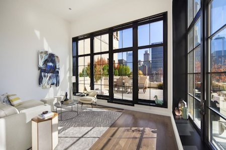 Danh hài Trevor Noah gây choáng với siêu căn hộ giá hơn 227 tỉ đồng - 9 Chủ nhân của siêu căn hộ không chỉ có được những giờ phút thư giãn ngập trong ánh nắng mặt trời…