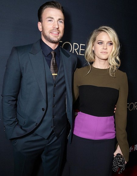 Chris Evans, cao thủ “sát gái” của Hollywood - 9 Khi diễn chung với Chris Evans trong bộ phim “Before we go”, Alice Eve đã phải lòng người bạn diễn điển trai dù khi đó, nữ diễn viên này đã có gia đình