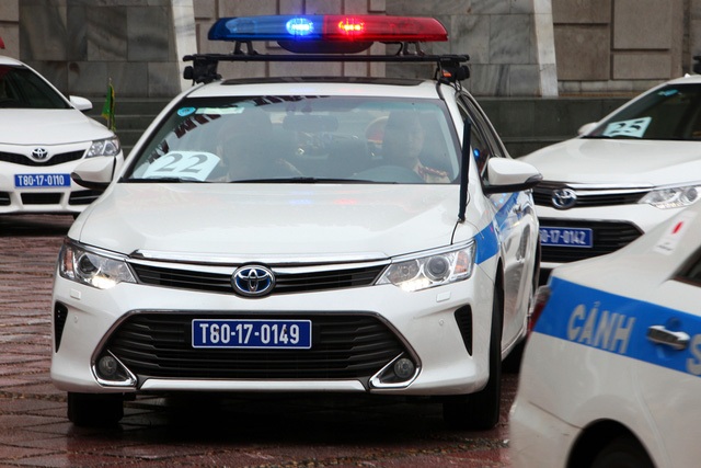 
Ngay sau lễ tiễn, đoàn cán bộ chiến sĩ cùng phương tiện đã lên đường hành quân vào Đà Nẵng.
