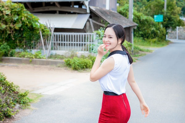 Diễn viên Lan Phương làm người dẫn chuyện đêm nhạc Trịnh tại Nhật Bản - 3 Hình ảnh của Lan Phương tại Nhật Bản.