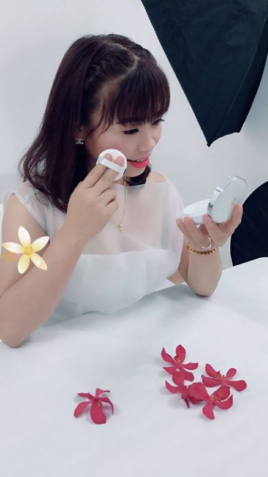 Gặp gỡ cô nàng 9x xinh đẹp thu nhập lên tới 1 tỷ đồng mỗi năm nhờ kinh doanh mỹ phẩm - 2 Gặp gỡ cô nàng 9x xinh đẹp thu nhập lên tới 1 tỷ đồng mỗi năm nhờ kinh doanh mỹ phẩm - 2