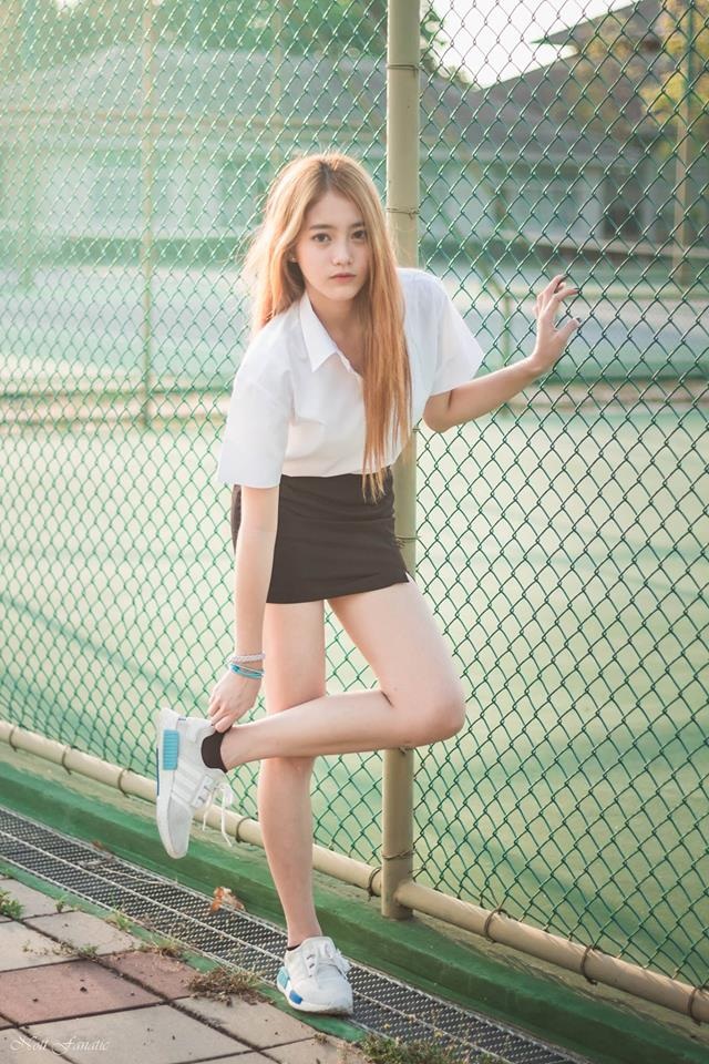 "Hot girl học trò" Thái Lan xinh đẹp hút hồn trong bộ đồng phục - 7 Dù những bức ảnh Pimploy đăng tải lên mạng xã hội không quá cầu kì nhưng các fans của cô rất thích vẻ đẹp trong sáng của Pimploy, nhất là khi cô mặc đồng phục học sinh.