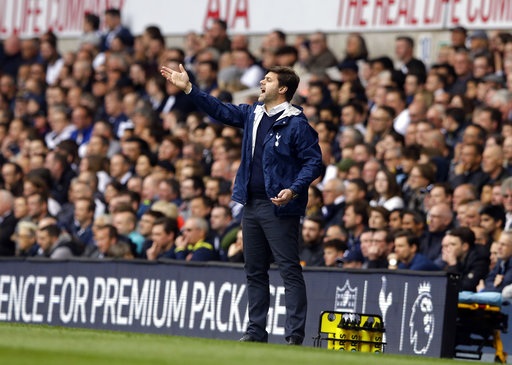 Tottenham 2-0 Arsenal: Dấu ấn của Alli và Kane - 3
Pochettino hò hét chỉ đạo học trò thi đấu