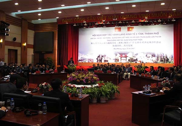 Thúc đẩy hợp tác hành lang kinh tế 5 tỉnh Việt - Trung - 1 5 tỉnh thành tham gia hội nghị hành lang kinh tế đều thống nhất tập trung đầu tư hệ thống cơ sở hạ tầng giao thông (ảnh Cổng TTĐT)