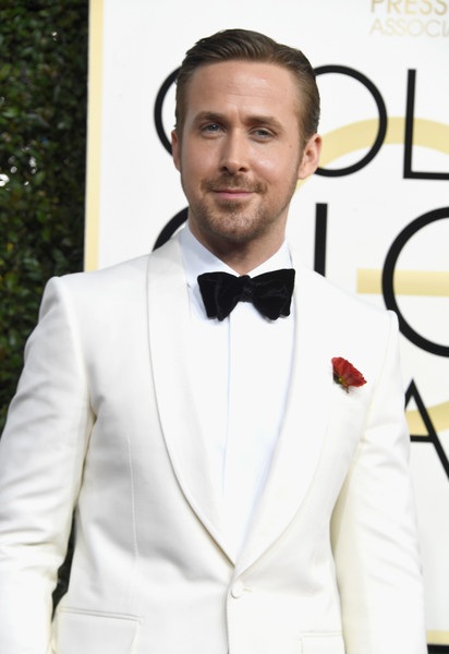 "La la land" thắng tuyệt đối tại lễ trao giải Quả cầu vàng 2017 - 4
Ryan Gosling giành giải Nam diễn viên xuất sắc nhất, thể loại phim ca nhạc, tại Quả cầu vàng 2017.