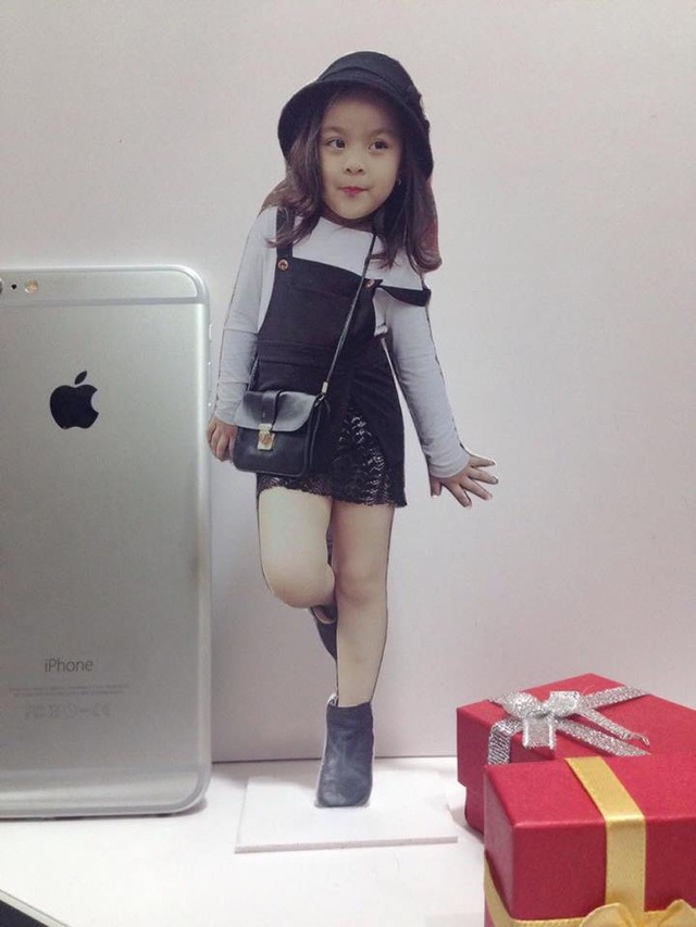 Quà handmade 8/3 giá vài triệu đồng vẫn “hút” khách - 3
Một tạo hình chibi có chiều cao khoảng 20cm, giá từ 40.000 đến 70.000 đồng/sản phẩm.