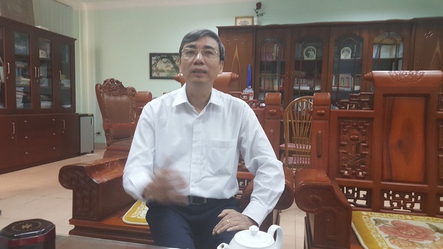 “Lạm phát” lãnh đạo – lỗi hệ thống? - 1
Tới đây còn tình trạng một phòng có 5-6 người nhưng có 4-5 người lãnh đạo không?”, ông Hoàng Minh Quân trả lời nước đôi: “Cơ cấu chưa nói trước được…”!