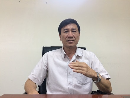 Lương tối thiểu vùng năm 2018: Không thể đẩy gánh nặng về phía người lao động - 2
Ông Lê Đình Quảng - Phó Trưởng ban Quan hệ Lao động - Tổng LĐLĐVN trao đổi với PV Báo Lao Động.