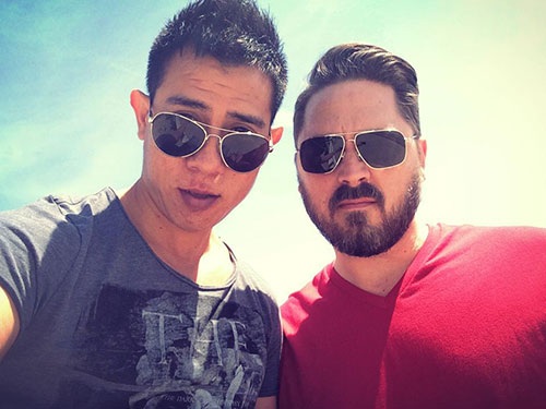 Nam ca sĩ khẳng định, thích cuộc sống mở và chưa bao giờ tuyên bố có bạn gái.