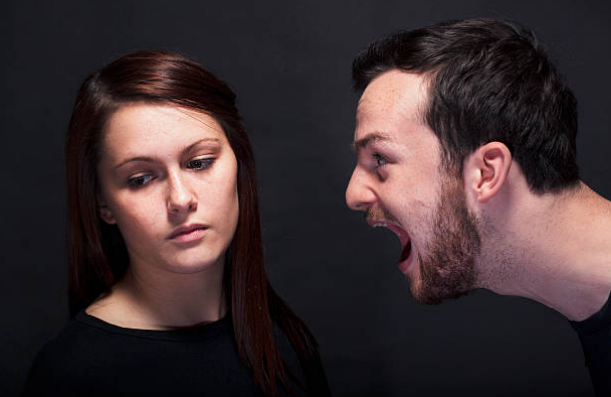 "Chỉ vì một cái tát, mẹ vợ xúi vợ tôi ly hôn" - 1 "Chỉ vì một cái tát, mẹ vợ xúi vợ tôi ly hôn" - 1