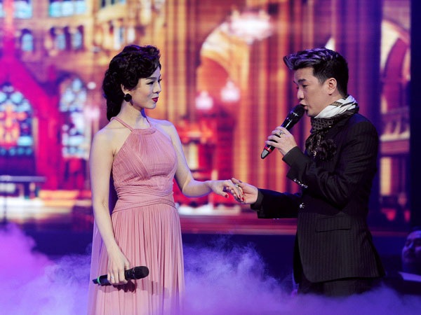 Hồ Ngọc Hà - Lệ Quyên đứng chung sân khấu sau bao sóng gió - 3 ... và Lệ Quyên.