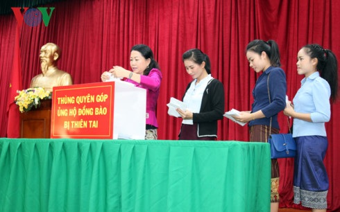 Cộng đồng người Việt tại Lào ủng hộ người dân bị ảnh hưởng thiên tai - 1
Hoạt động quyên góp do Đại sứ quán Việt Nam tổ chức nhằm động viên chia sẻ với những thiệt hại nặng nề do thiên tai gây ra tại cả Việt Nam và Lào.