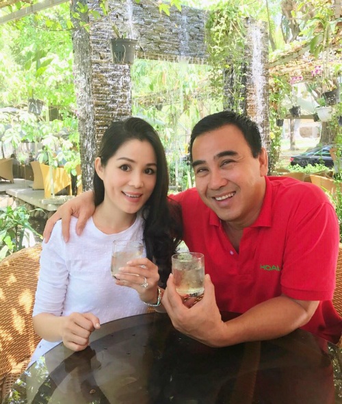 Quyền Linh cũng hạnh phúc bên vợ của mình trong ngày 8/3