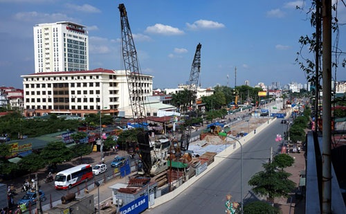 Thủ tướng yêu cầu đánh giá lại 18 dự án vốn đầu tư trên 10.000 tỷ đồng - 1
Văn phòng Chính phủ vừa có công văn rà soát tình hình thực hiện các dự án quan trọng quốc gia có sử dụng vốn đầu tư công từ 10.000 tỷ đồng trở lên (ảnh minh hoạ).