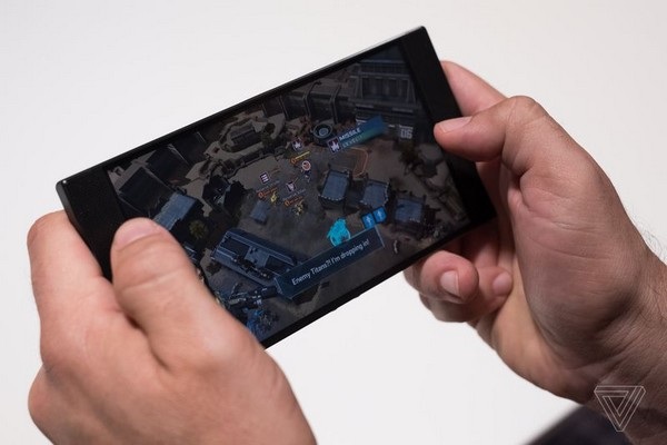 Razer ra mắt smartphone với cấu hình cực “khủng” dành cho game thủ - 7 Razer ra mắt smartphone với cấu hình cực “khủng” dành cho game thủ - 7