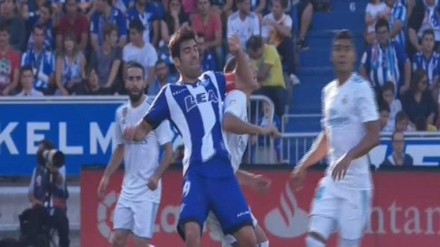 Alaves bất ngờ có bàn thắng gỡ hòa 1-1