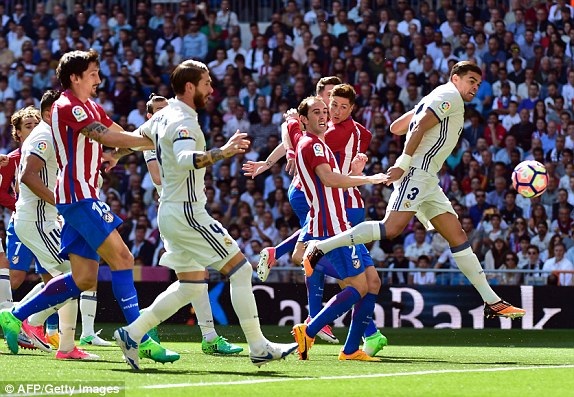 Real Madrid và Atletico bất phân thắng bại tại Bernabeu - 3
Atletico đang bất lực trong việc tìm bàn thắng gỡ hòa