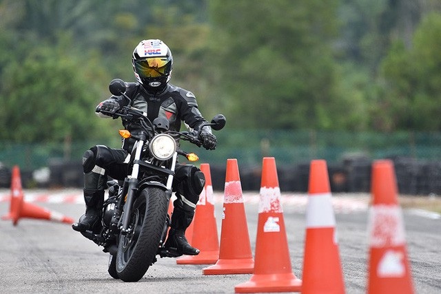 Rebel 300 sẽ là mẫu xe phân khối lớn đầu tiên của Honda tại Việt Nam? - 4 Rebel 300 sẽ là mẫu xe phân khối lớn đầu tiên của Honda tại Việt Nam? - 4