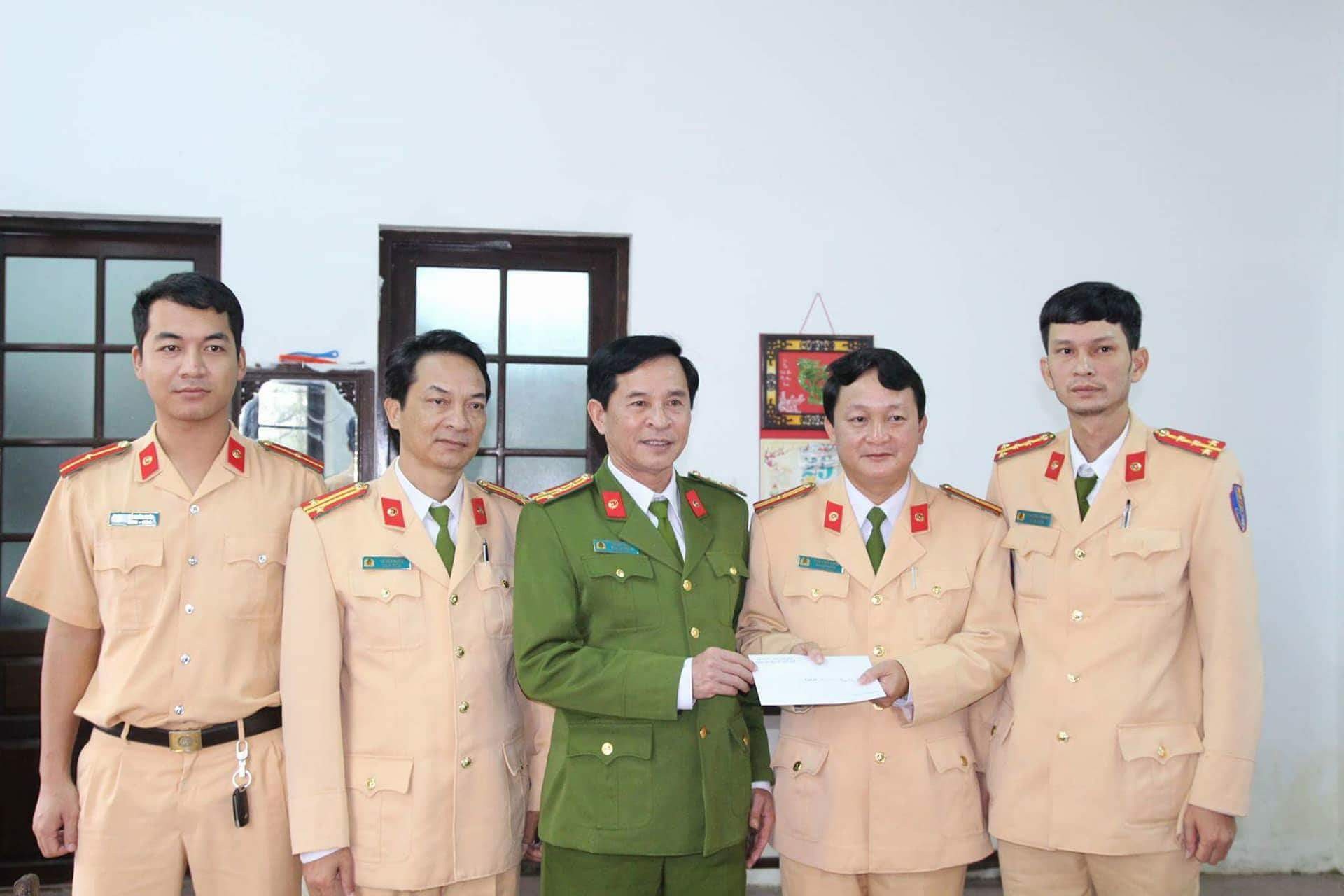 Năm 2017, gần 30 vụ nhảy sông Hương tự tử - Ảnh 4. Năm 2017, gần 30 vụ nhảy sông Hương tự tử - Ảnh 4.
