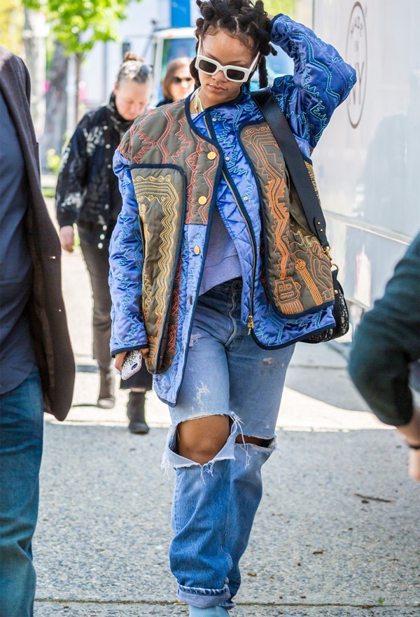 Dàn người đẹp sành điệu với quần Jeans sách - 7
Rihanna