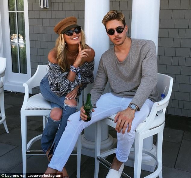 
Laurens hiện làm trong lĩnh vực kinh doanh
