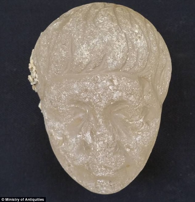 Đầu tượng bằng pha lê được cho là khắc họa hình ảnh vị tướng tài ba của Roma Antony