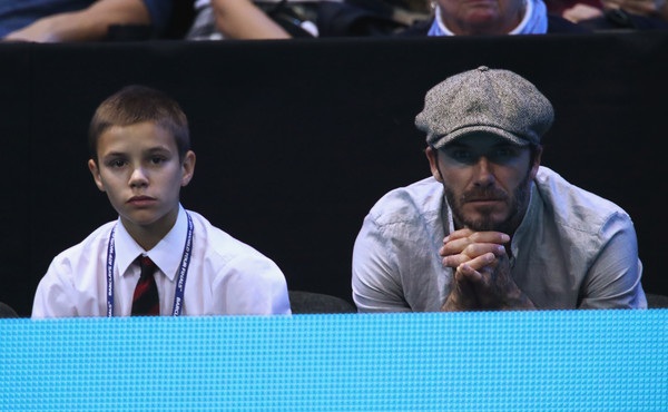 
David Beckham thường xuyên tự chăm sóc cả 4 đứa con mỗi khi vợ đi công tác xa nhà.
