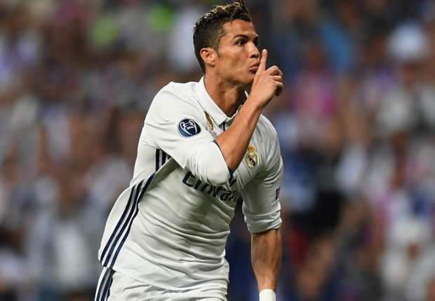 Đội hình kết hợp “siêu khủng” giữa Real Madrid và Juventus - 3 C.Ronaldo bùng nổ ở vòng knock-out Champions League mùa này